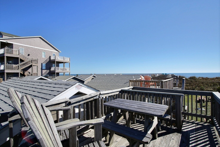 Property grounds 2, 23 The Lighthouse 1 Bedroom Condo by RedAwning, Dare