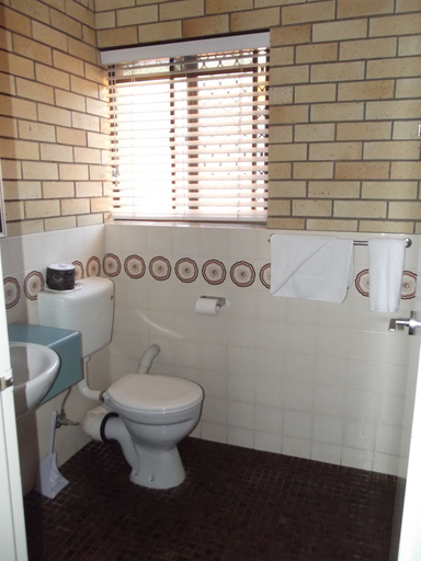 Bathroom 4, Bridge Street Motor Inn, Toowoomba - West