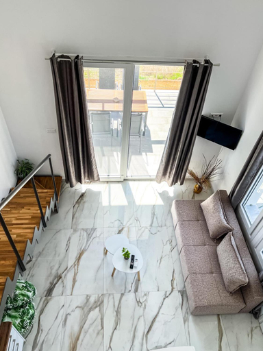 Others 4, LOUTRA VILLAS, Central Macedonia