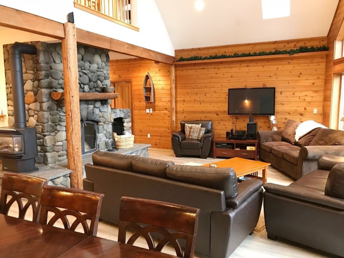 Interior 3, 07MF - Silver Lake #7, Whatcom