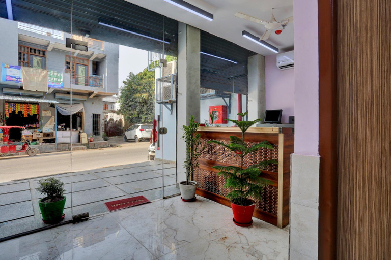 5, Hotel Royal Palace, Delhi