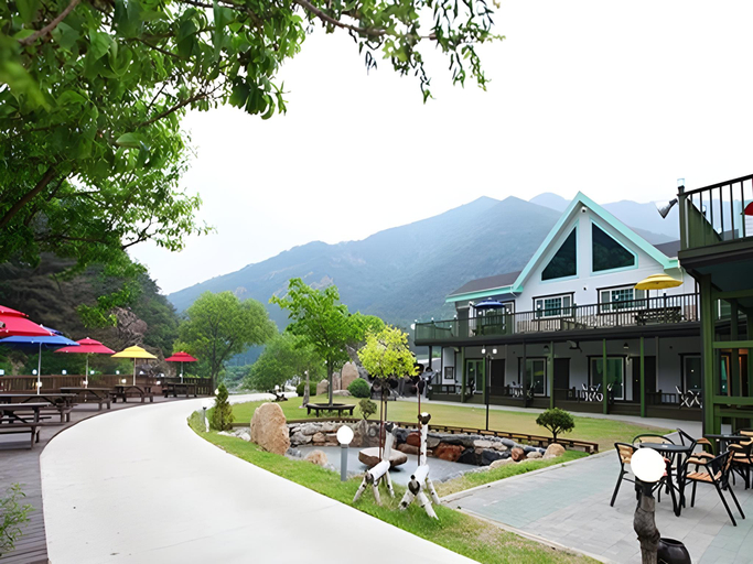 Exterior & Views 1, Sokrisan Jayeon Pension, Mungyeong