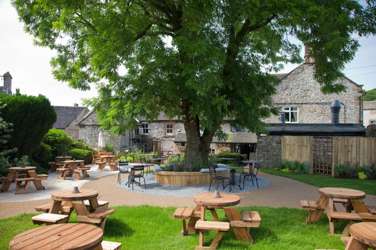 Food & Drinks 4, The Devonshire Arms, Staffordshire