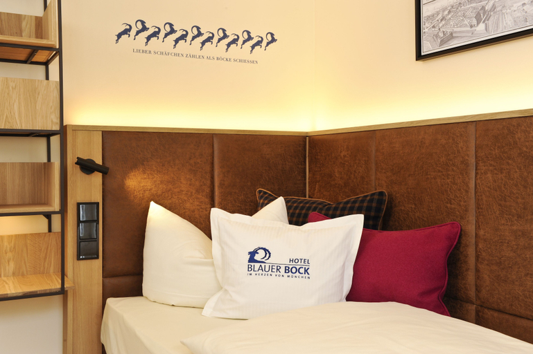 Bedroom 3, Hotel Blauer Bock, München