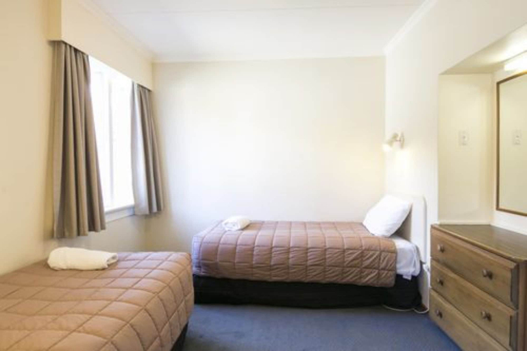 Bedroom 2, Tasman Holiday Parks – Wanaka, Queenstown-Lakes