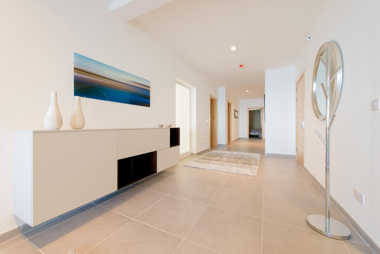 Others 5, THE ULTIMATE LUXURY, SLIEMA with POOL by Buena Vista