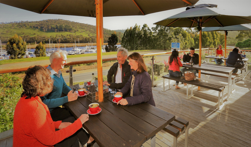 Food & Drinks 4, The Kermandie Hotel, Huon Valley