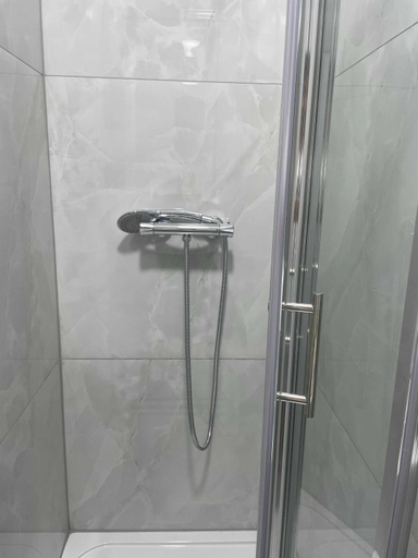 Bathroom 2, Studio Flat Private Shower Wc and Kitchenette, London