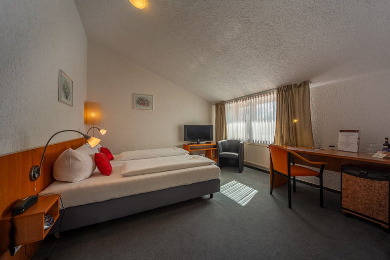 Others 4, Parkhotel Obertshausen, Offenbach