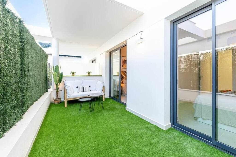 Others 2, 797 HOLIDAY RENTALS - Lujoso apartamento para 6 con jacuzzi en Higueron, Málaga