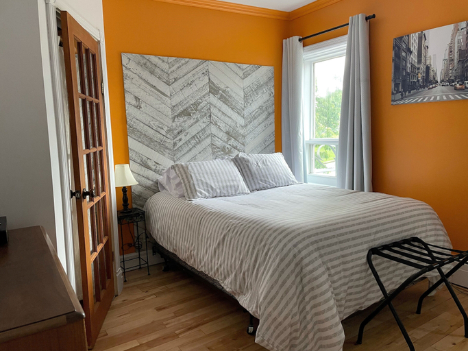 Bedroom 2, Auberge Les Deux Tours, Le Fjord-du-Saguenay