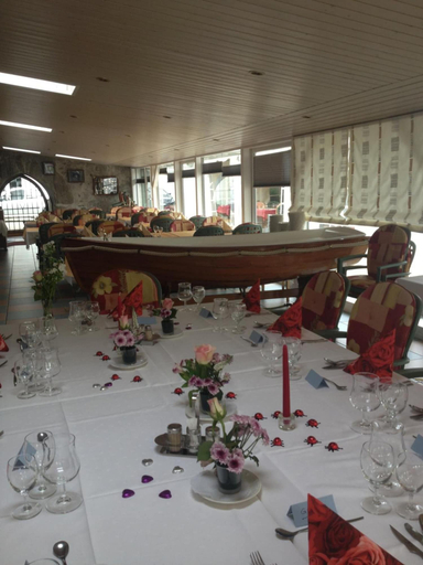 Restaurant 4, Hôtel du Port, La Broye