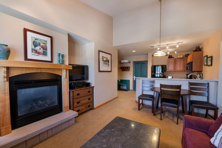 Private kitchen 2, Zephyr Mountain Lodge, Condo , 2 bedroom (Select-Rated Condo 1604), Grand