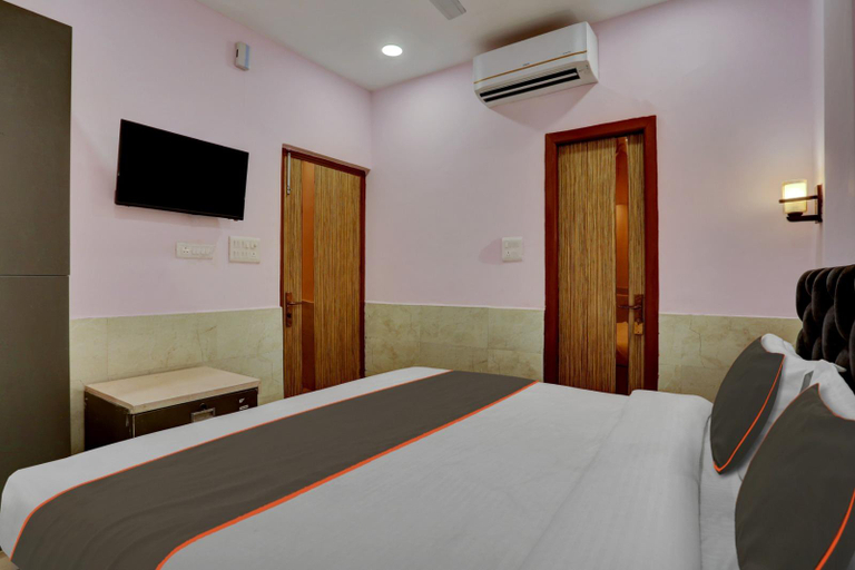 2, Hotel Royal Palace, Delhi