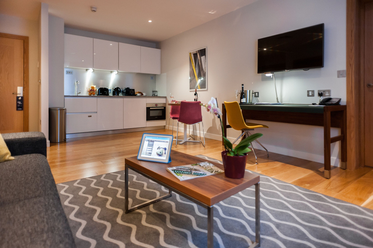 Private kitchen 4, Premier Suites Dublin Leeson Street, Dublin