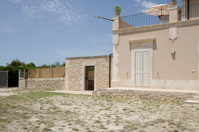 Others 3, Antica Dimora Arancio Val Di Noto 10 minuti dal mare Free Parking, Syracuse