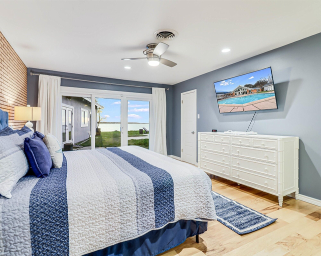 Room 5, Whispering Breezes At Windy Hill 4 Bedroom Home by RedAwning, San Patricio