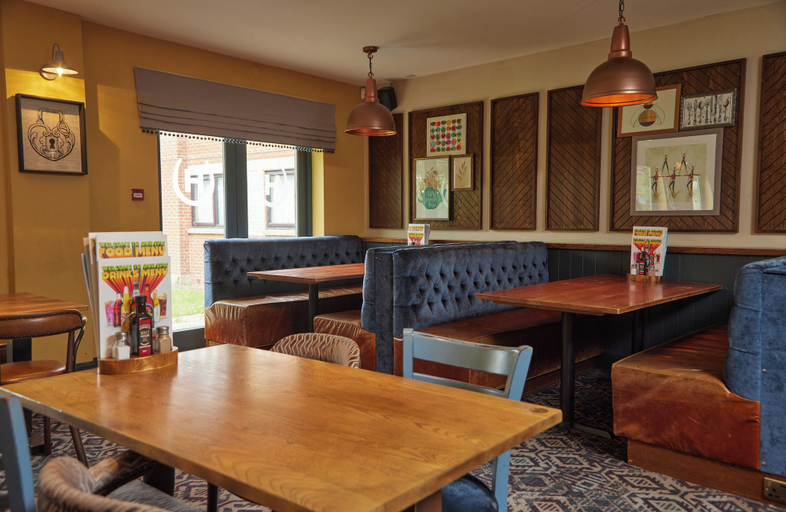 Food & Drinks 5, The Broughton Hotel By Greene King Inns, Milton Keynes