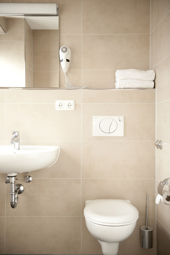 Bathroom 5, Hotel Blauer Bock, München