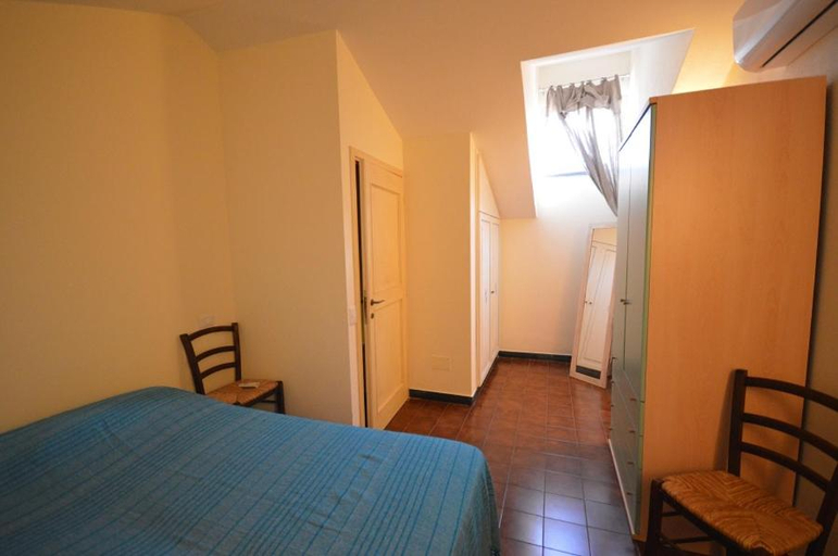 4, 13 CENTRO - Meravigliosa casa sulla piazzetta di Porto Faro, Olbia-Tempio