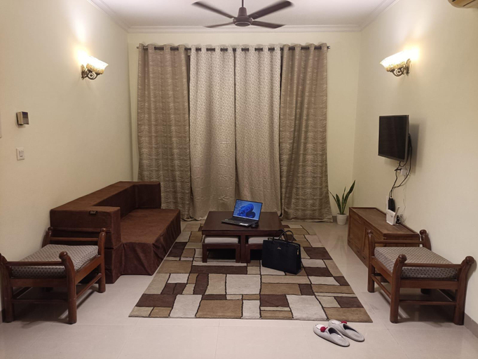 4, Green stay, Gurgaon