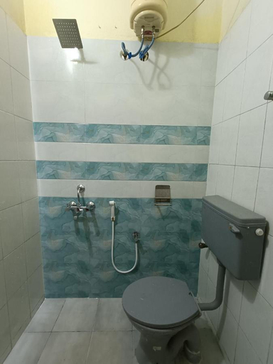 Bathroom 4, NALINAM HOMESTAY, Thiruvananthapuram