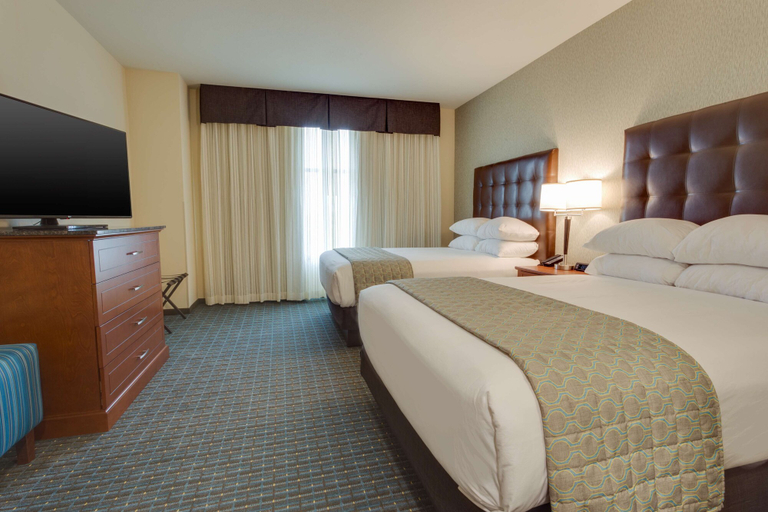 Bedroom 3, Drury Plaza Hotel St. Louis St. Charles, Saint Charles