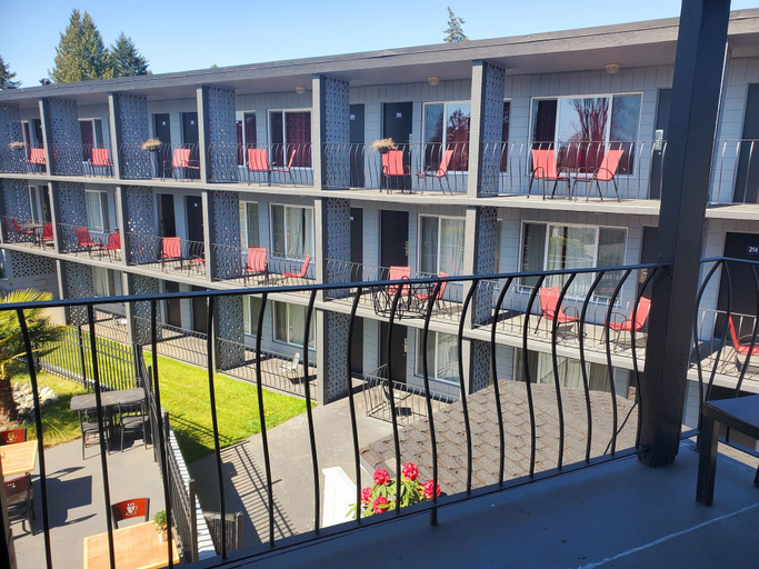 Others 5, The Port-O-Call Inn & Suites, Nanaimo