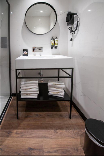 Bathroom 5, Duplo Charme Boutique Hotel, Lisbon