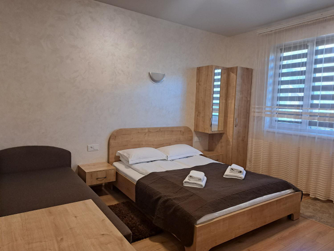 Bedroom 2, Solomiia, Svaliavs'kyi