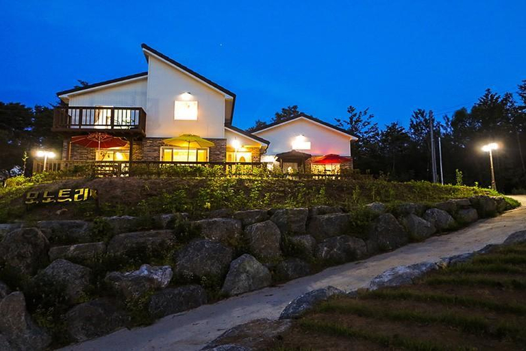 3, Yangyang Mono Tree Pension, Yangyang