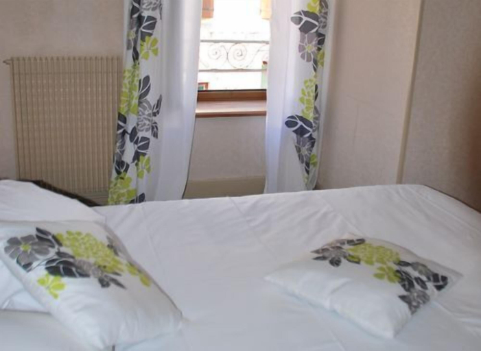 Bedroom 2, Hôtel la Poularde, Saône-et-Loire
