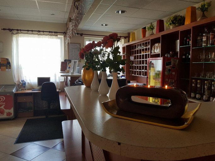 Food & Drinks 4, Hotel Ferihegy, Budapesti