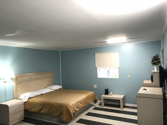 Interior 2, Apollo Inn Motel, Brevard