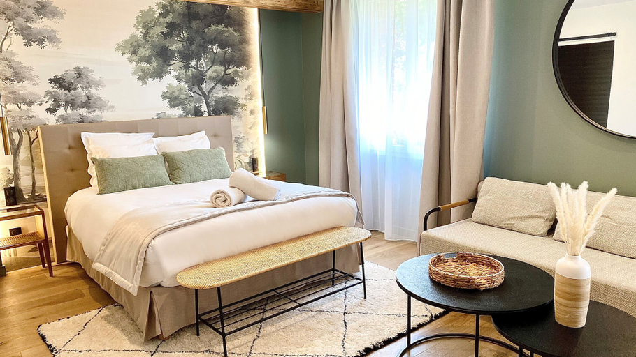 Bedroom 2, Les Granges d'Haillancourt, Oise
