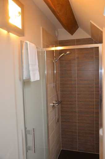 Bathroom 4, Auberge du Moulin à Vent, The Originals Relais, Eure-et-Loir
