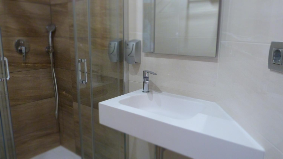 Bathroom 2, Hostal Restaurante La Masia, Castellón