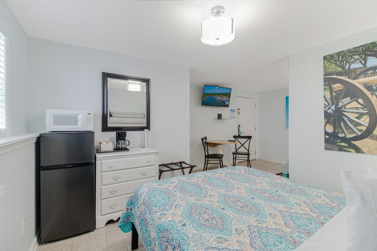 Room 4, The Inn at Southport, Brunswick