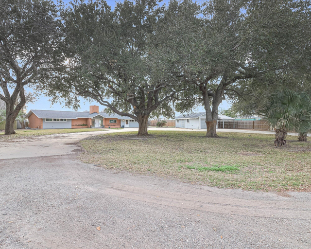 Property grounds 4, Whispering Breezes At Windy Hill 4 Bedroom Home by RedAwning, San Patricio