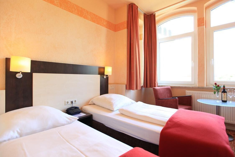Bedroom 4, Adesso Hotel, Kassel