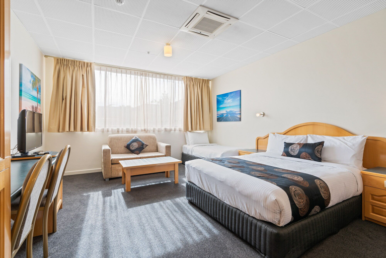 Bedroom 2, Adelaide International Motel, Adelaide