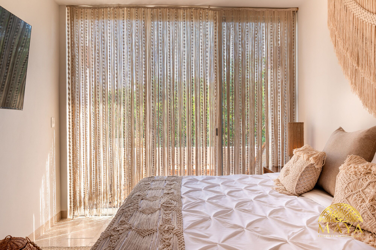 Room 2, NHOA 302B Lux 1BR Condo Top Jungle View Aldea Zama, Cozumel