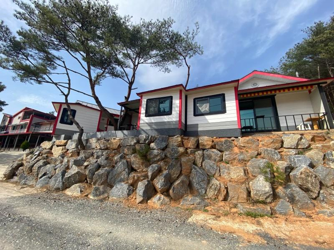 Others 5, Danyang Namhangangsolbat Pension, Danyang