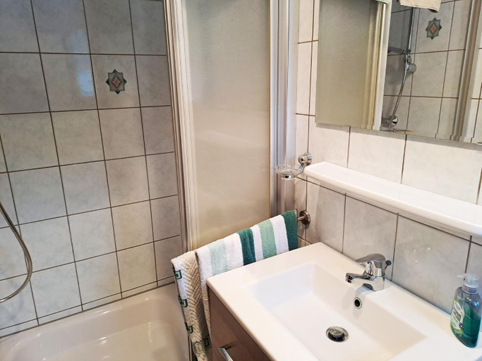Shower 3, Pension Hessenmuhle, Weißenburg-Gunzenhausen