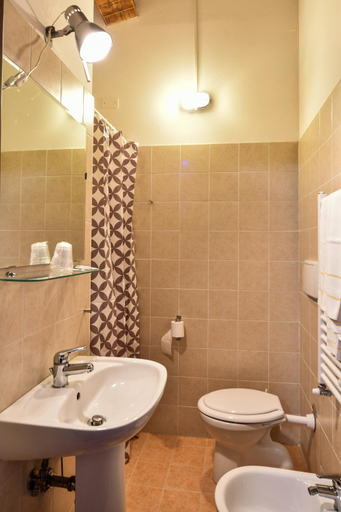 Bathroom 5, AGRITURISMO LA VALLE DEI BRONZETTI, Perugia