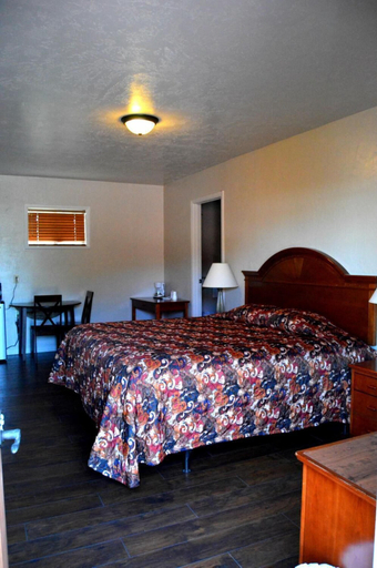 Bedroom 2, Allen Street Inn, Cochise