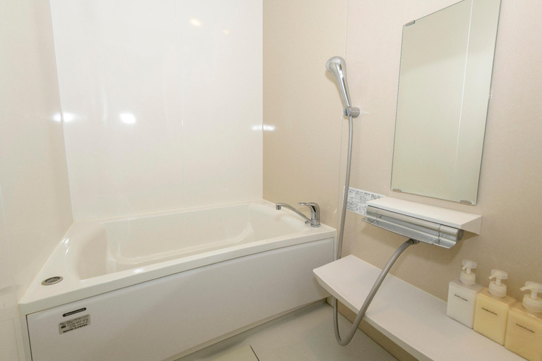 Bathroom 3, WhiteShisa, Miyakojima