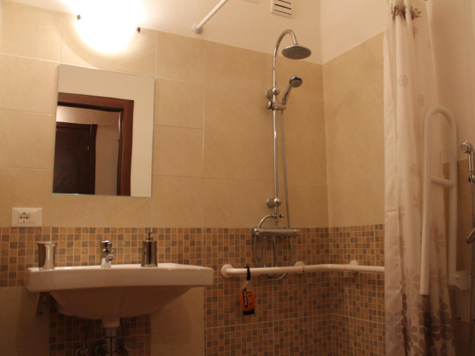 Bathroom 3, B&B Kikina, Nuoro