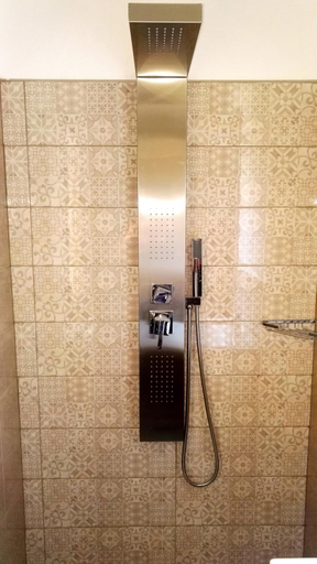 Bathroom 3, Big Central Room, La Spezia
