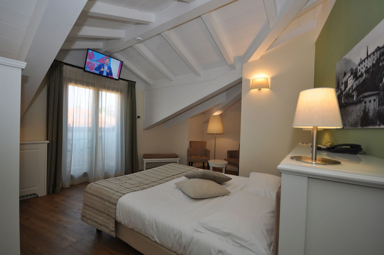 Bedroom 2, Hotel Garni Corona, Como